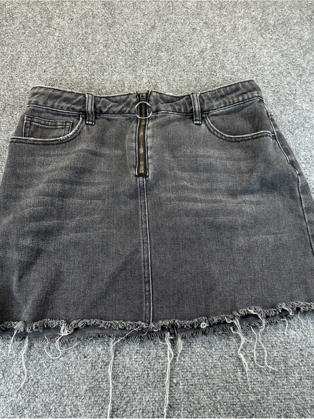 PacSun women’s 28 black skirt Charcoal Distressed Denim Mini Skirt Front Zipper